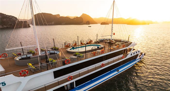 Tour Hạ Long trên du thuyền La Casta Daily Cruise